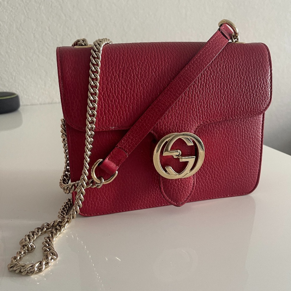 Small shoulder bag